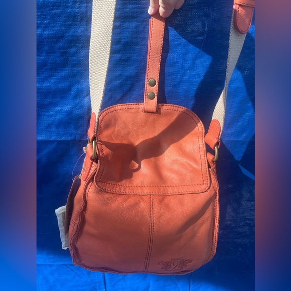 Genuine leather cross body hippie handbag NINE WEST New with tags - Picture 4 of 13